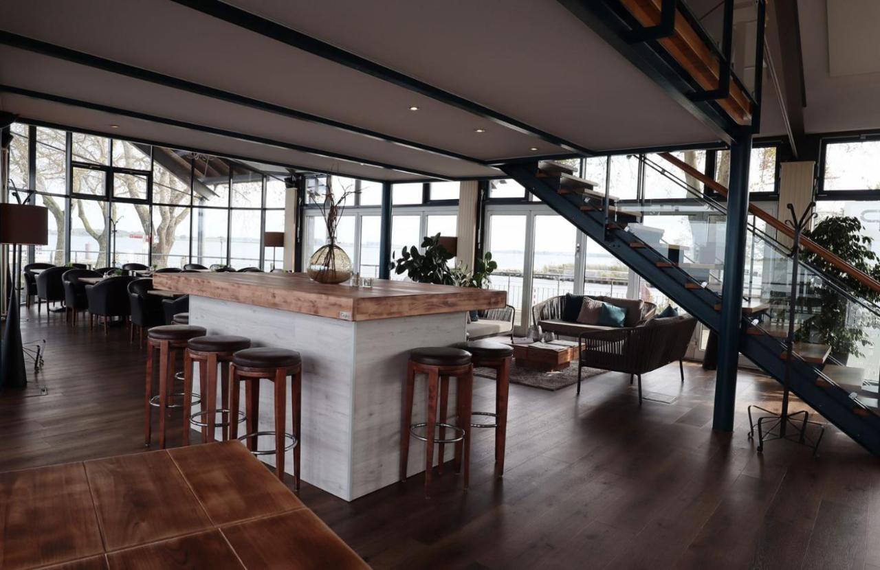 Hotel & Restaurant Utkiek Γκράιφσβαλντ Εξωτερικό φωτογραφία