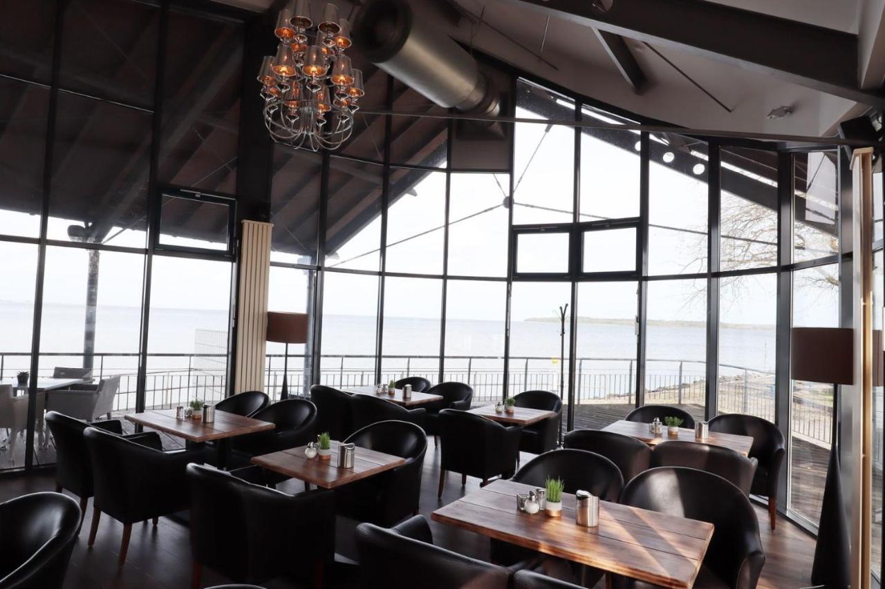 Hotel & Restaurant Utkiek Γκράιφσβαλντ Εξωτερικό φωτογραφία